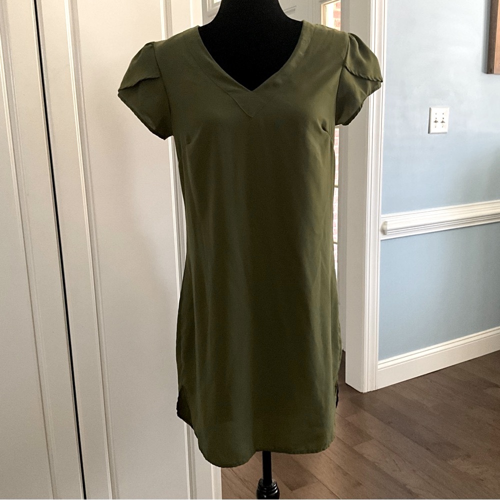 Cute Summer Dress.    Green Dress.  Medium